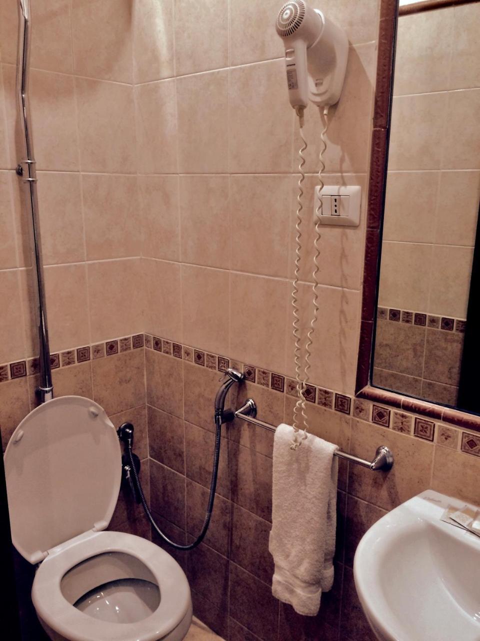 ホテル Caput Mundi ローマ エクステリア 写真